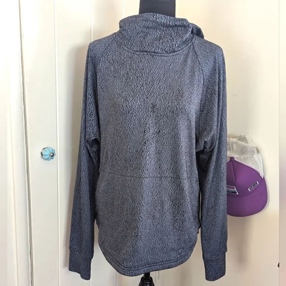 Lululemon 10 Pullover Long Sleeve Hoodie Athleisure Activewear Outdoors Layers